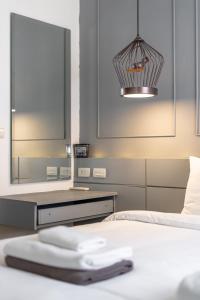 Cozy 1BR Apt 300m to Surin Beach Rooftop Pool B306