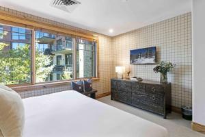 302 - Four Bedroom Silver Strike condo