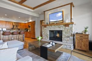 Shooting Star Lodge at Deer Valley Resort - Two Bedroom Residence #103 condo