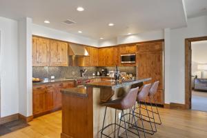 Shooting Star Lodge at Deer Valley Resort - Two Bedroom Residence #103 condo