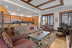 Shooting Star Lodge at Deer Valley Resort - Three Bedroom Residence #205 condo
