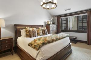 Arrowleaf Lodge- Two Bedroom #401 condo