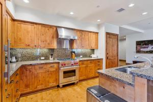 Shooting Star Lodge at Deer Valley Resort - Three Bedroom Residence #206
