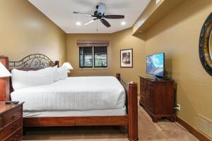 Powder Run at Deer Valley Resort - Four Bedroom Condo with Hot Tub #A32