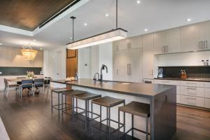 203 - Three Bedroom Deluxe One Empire Pass condo