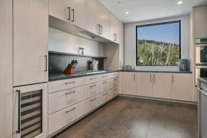 203 - Three Bedroom Deluxe One Empire Pass condo