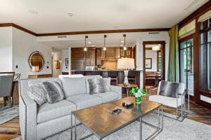 Arrowleaf Lodge at Deer Valley Resort - Three Bedroom Residence #203 condo