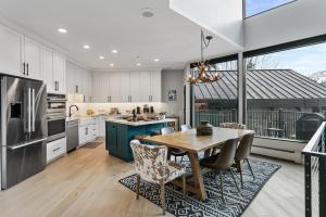 1207 - Four Bedroom with Spa Pinnacle condo