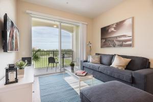 Last Minute Disney Getaway Luxury Condo with Private Balcony. Book Now VC240