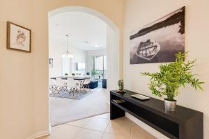 Last Minute Disney Getaway Luxury Condo with Private Balcony. Book Now VC240