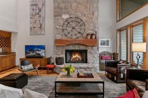 Sterling Lodge at Deer Valley Resort - Three Bedroom Condo with Hot Tub #111 condo