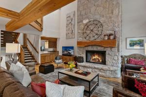 Sterling Lodge at Deer Valley Resort - Three Bedroom Condo with Hot Tub #111 condo