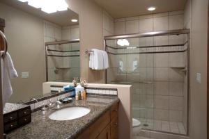 Queen Esther at Deer Valley Resort - Three Bedroom Condo with Hot Tub #2358 condo