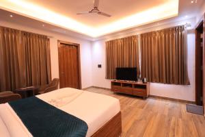 The Hoften Snowia Luxury Stay, Mukteshwar - Near Bhalugarh Waterfall