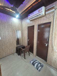 Dev Hotel