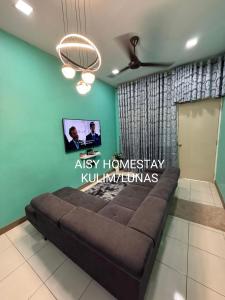 AISY HOMESTAY KULIMLUNAS
