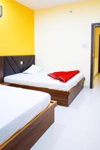 Hotel P Palace Near Near Shri Mahakaleshwar Jyotirlinga Temple - Fully Air Conditioned Rooms With Wi-fi - Free Parking Available - Luxuary Hotel In Ujjain