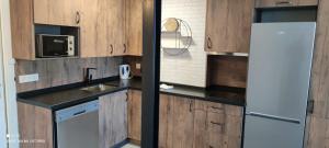 SKI & SNOW APARTMENTS - PLAZA DE PRADOLLANO - Junto a los Telecabinas by TODOSIERRANEVADA