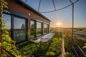 Casa Deluxe in Sinteu - intersectia intre modern si linistea naturii