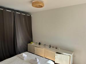 Cosy T2 à 3min de la gare - Parking souterrain Gratuit & Privé - Paris & Disneyland 25min