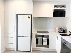 1 min Walk to Town Hall, Heart of the City, Free car park