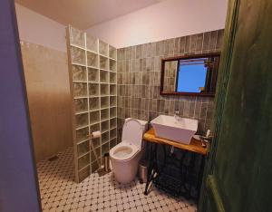 Pe un Picior de Plai