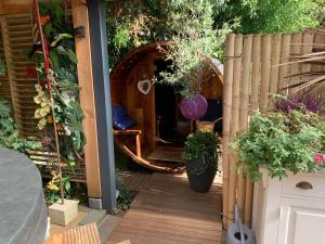 Romantisch Wellness Appartement met privé Hottub Sauna Gamesroom