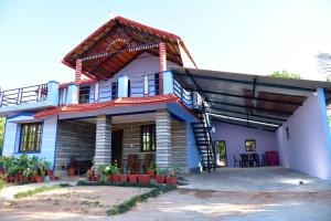 SugarLeaf Homestay - Home Food & Near to Tourist Places