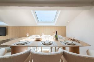 3-Br Attic Duplex Heart of Cannes