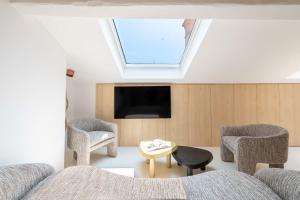 3-Br Attic Duplex Heart of Cannes