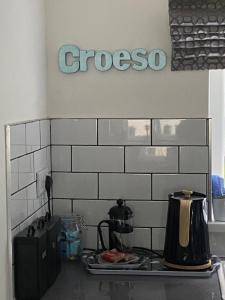 37 Gower holiday village Ty Seren Cosy 2 bedroom chalet with a seasonal indoor pool