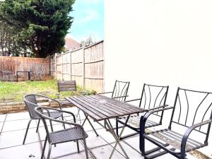 Entire New 4 Bed House Southampton 10 Guests