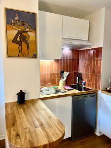 Savannah - apartment with balcony and parking