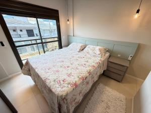 Cód 110 - Apartamento espetacular à 280m do mar