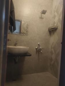 SUPER Luxury 4BHK For Groups Nr Whitetown & Beach PEACE