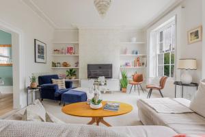 Stunning Townhouse & Basement in Leamington Spa