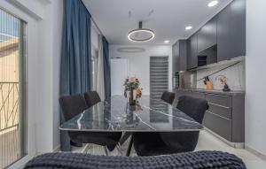Amazing Apartment In Metajna With Wifi 