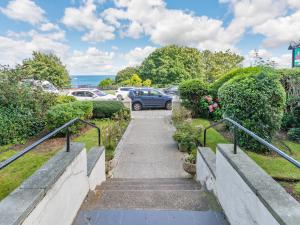 Sea View At The Oaklands