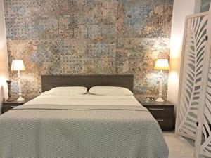 Valletta most central studio apartment 16th-Century building