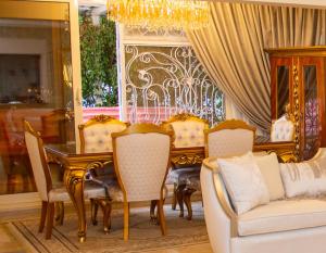 Luxurious Family Apartment in Prime New Cairo with Garden