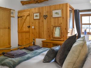 Aisgill Farm Stable - Uk48178