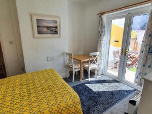 Singer House Apartment