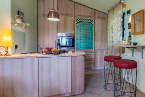 Blue House by EL-PI TOURS