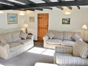 1 Oaks Farm Cottages