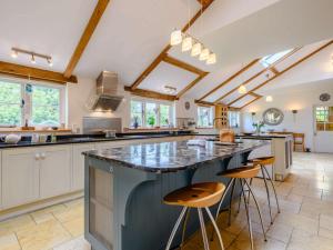 5 Bed in Nr Aylsham KT090