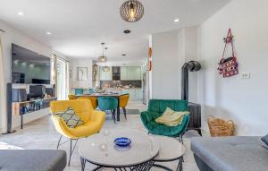 Awesome Home In Zagvozd