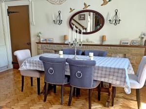 Bryn Euryn Cottage - 28135