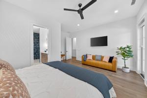 Shiloh ReefPoolGolf Cart5Min Walk to The Beach!