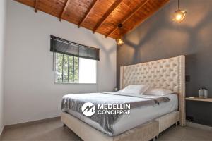 2BR House Jacuzzi & AC in Poblado Manila