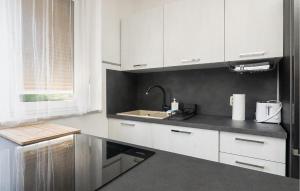 2 Bedroom Gorgeous Apartment In Rijeka